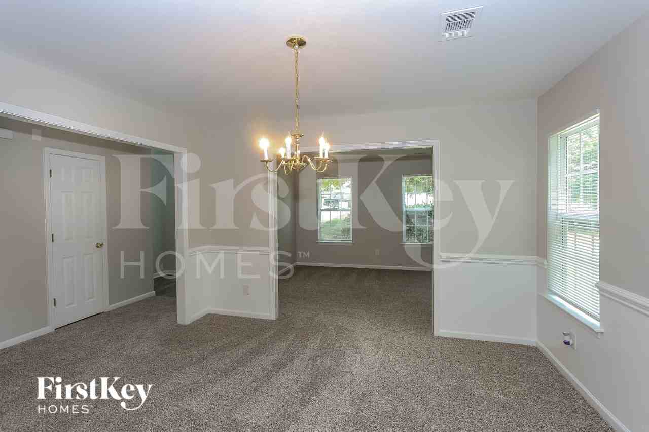 8605 Royal Bluff Dr - Photo 7 of 16
