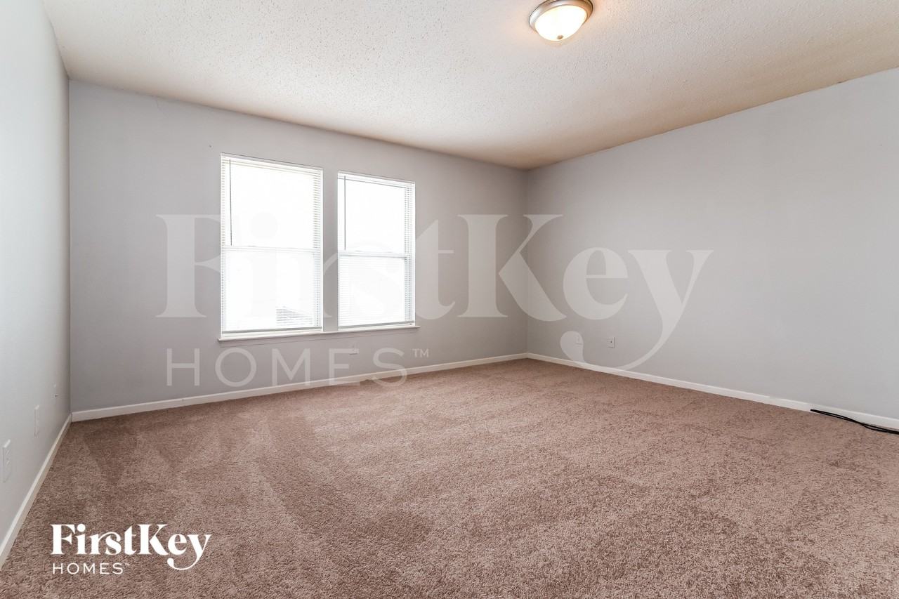 7915 Caraway Pl - Photo 7 of 16