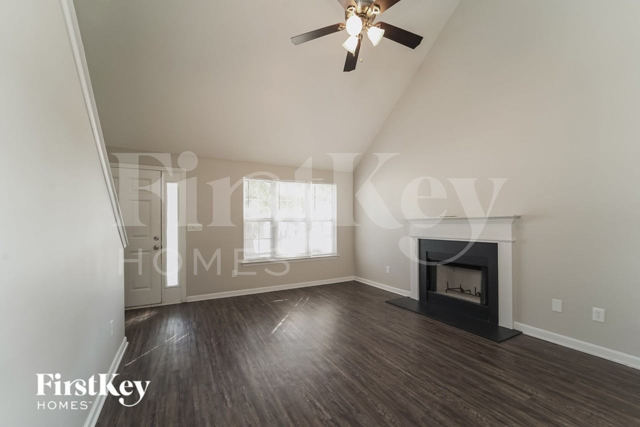 7008 Hidden Creek Dr - Photo 4 of 15