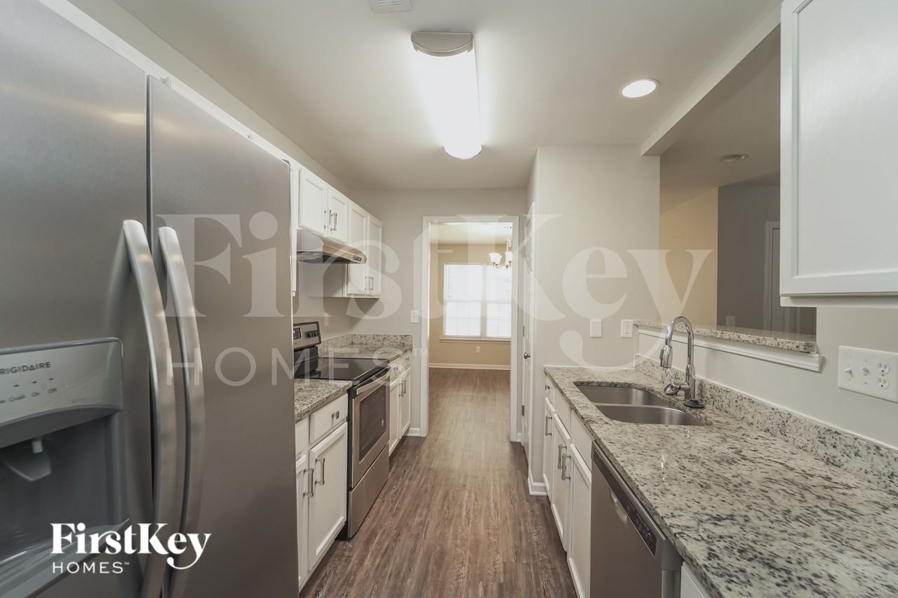 7008 Hidden Creek Dr - Photo 6 of 15