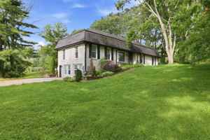 featured image of 2603 Country Haven Dr #1