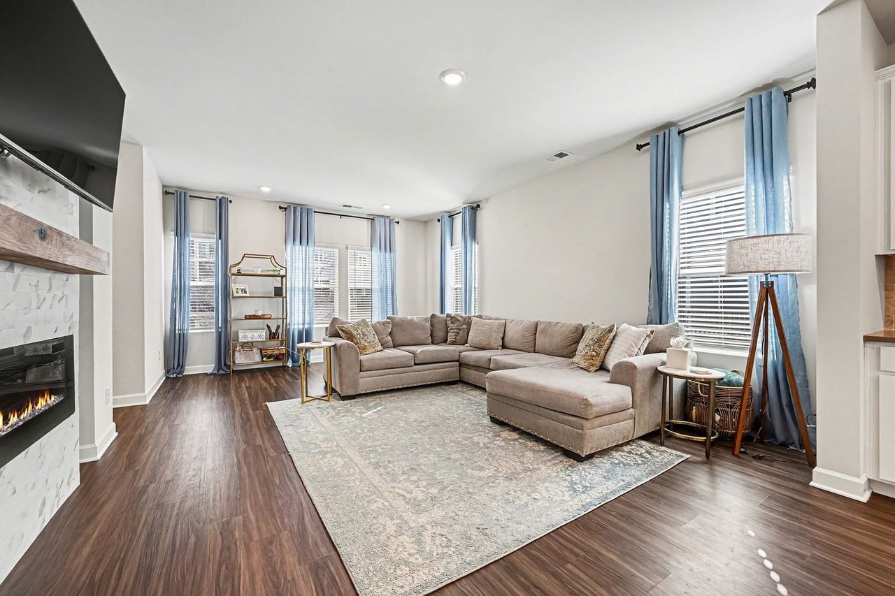 4012 Yucca Aly #1 - Photo 2 of 20