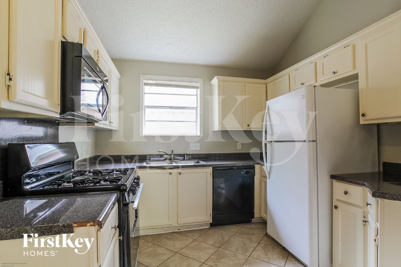 6426 New World Dr - Photo 7 of 16