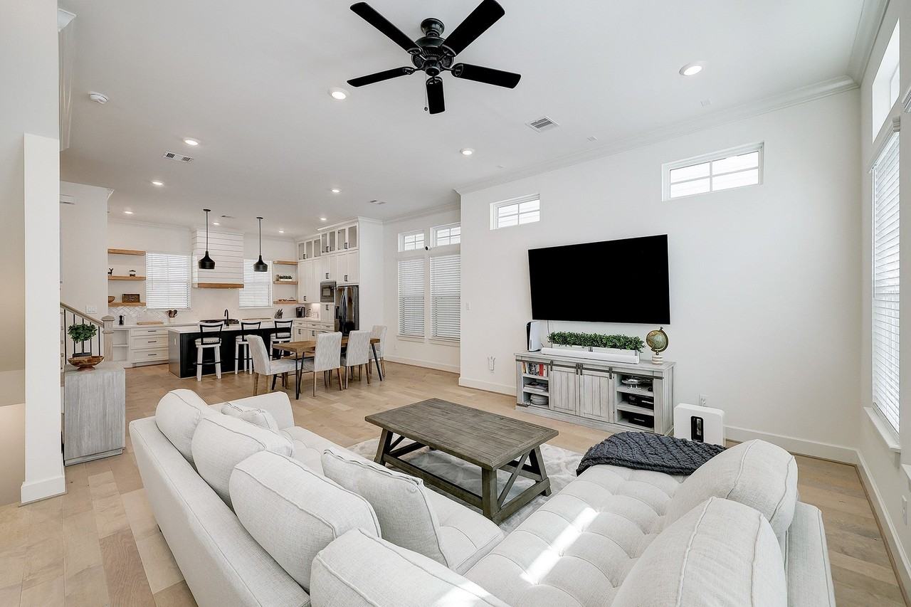 2015 Lou Ellen Ln - Photo 4 of 19