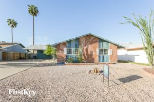 featured image of 614 E Greenway Dr