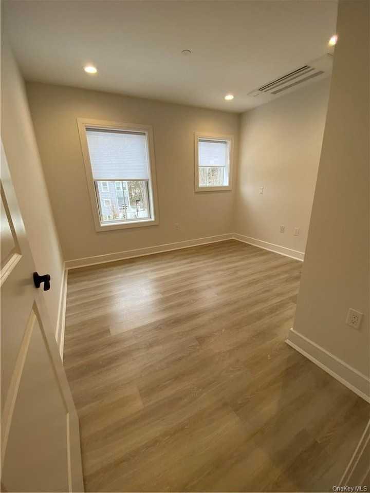 91 Bedford Rd - Photo 6 of 16