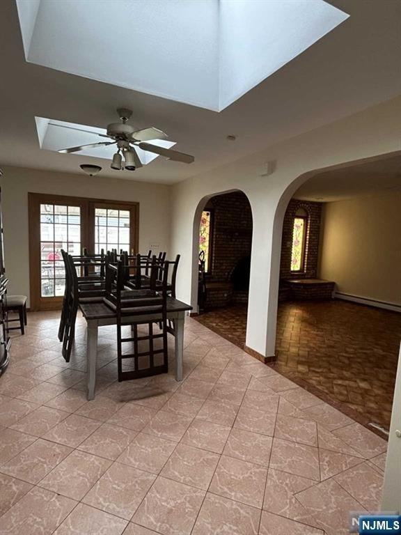 242 Paterson Ave - Photo 4 of 11