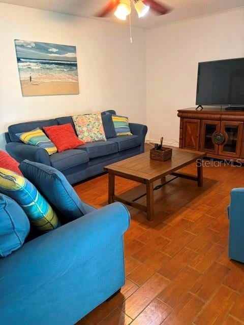 11424 Haymarket Ct - Photo 5 of 37