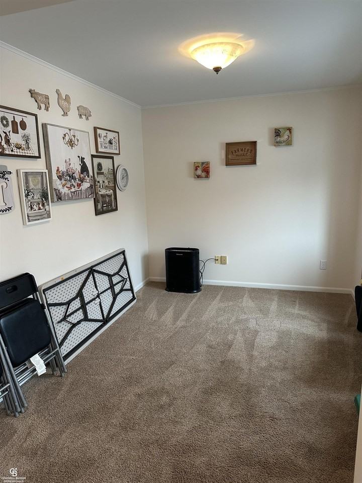 3178 Fanone Dr - Photo 2 of 14