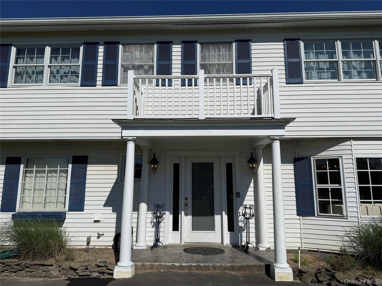 250 Oneck Ln