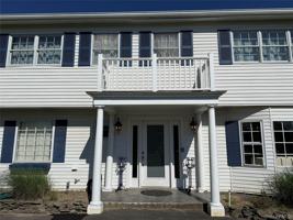 featured image of 250 Oneck Ln