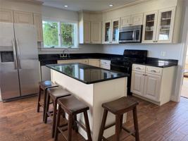 featured image of 250 Oneck Ln