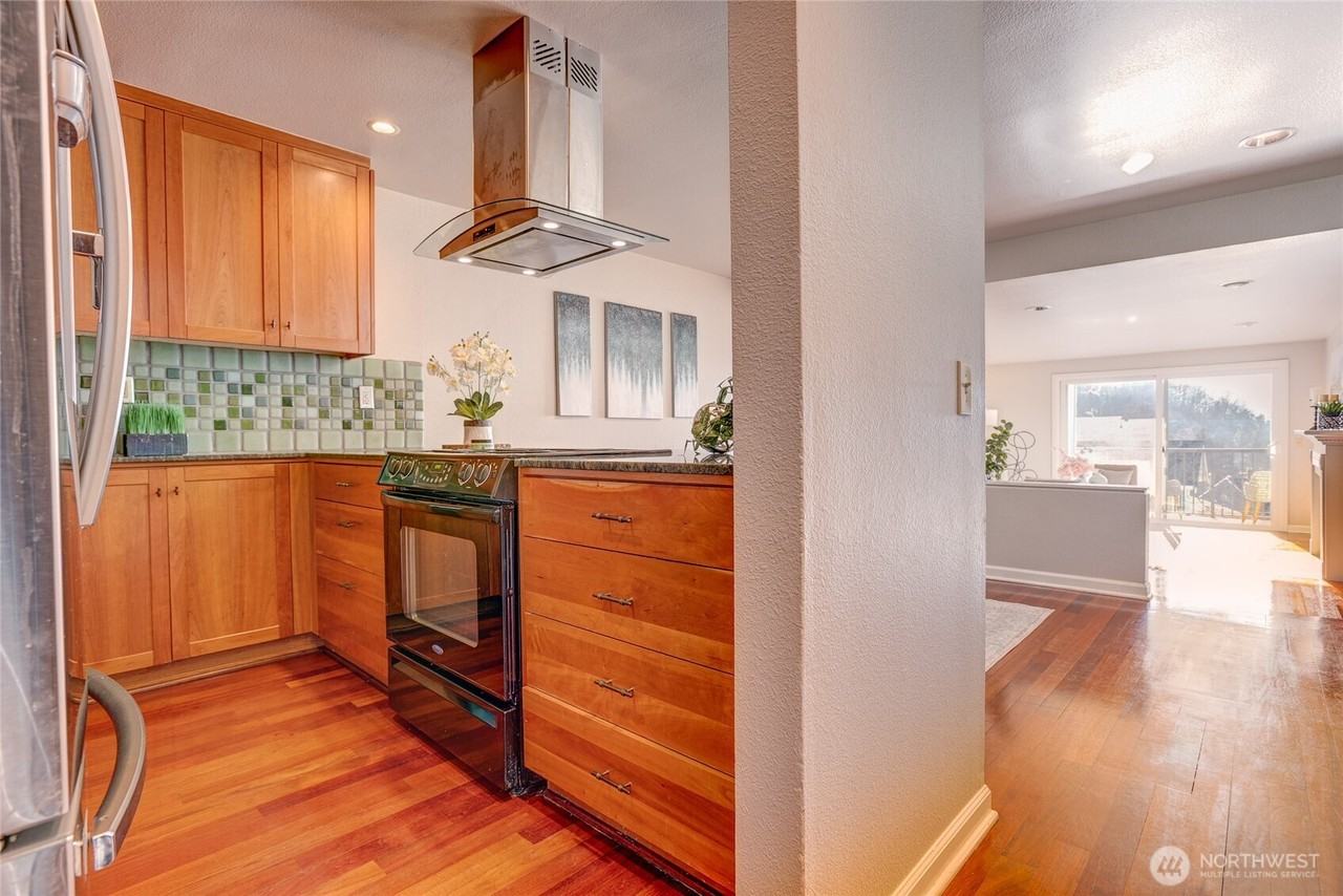 2253 Gilman Dr W ##406 - Photo 3 of 35