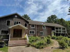 featured image of 227 Beverly Rd