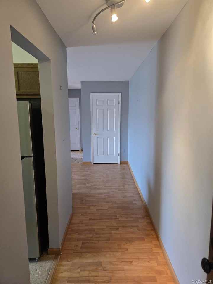 709 Kennedy Dr - Photo 2 of 10
