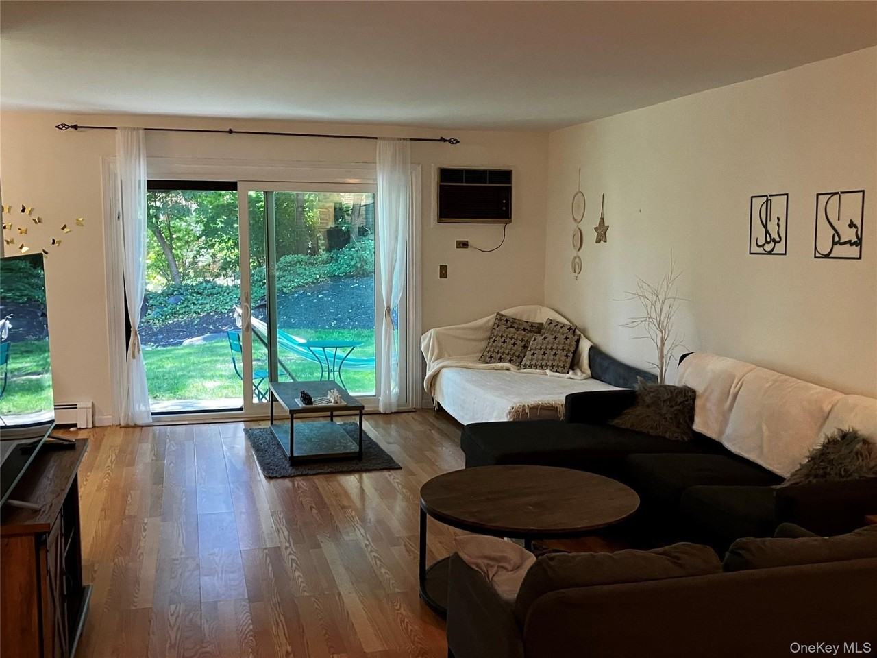 555 Central Park Ave #114 - Photo 6 of 18