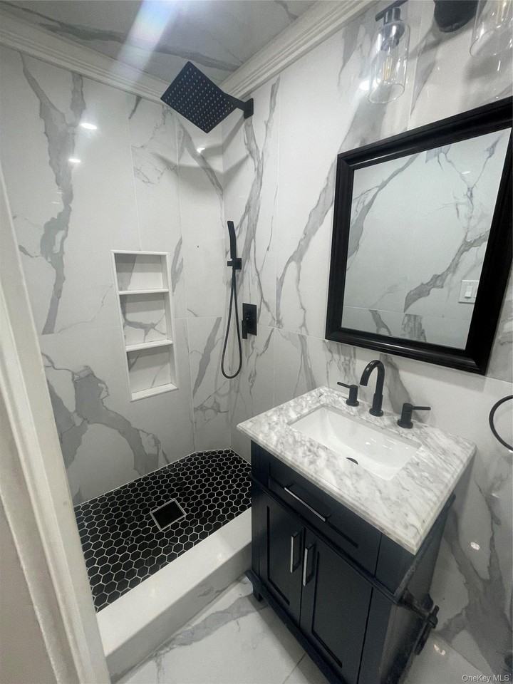 1226 Bergen Ave #1 - Photo 6 of 8