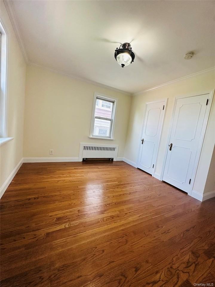 35 Lindsey St - Photo 6 of 20