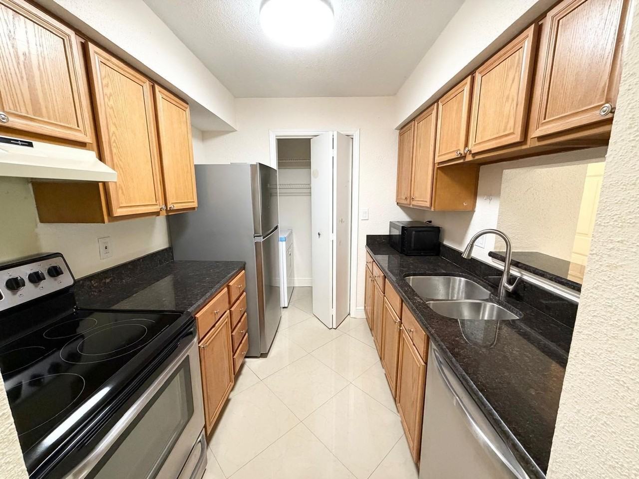 755 Riverside Dr Apt 1335 - Photo 3 of 18