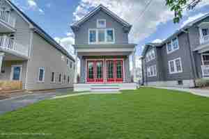 featured image of 223 16th Ave