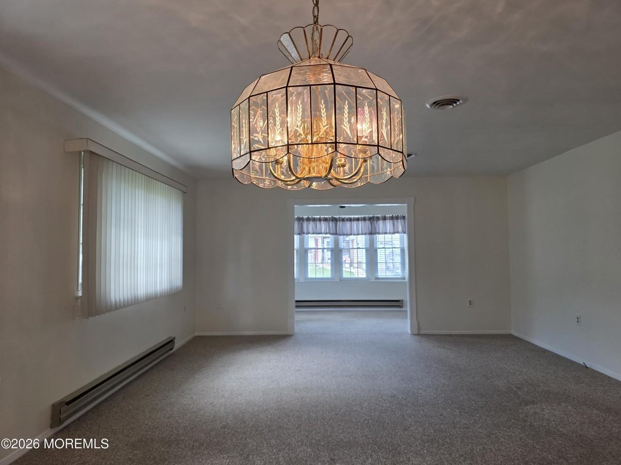 40 Birchwood Dr - Photo 4 of 13