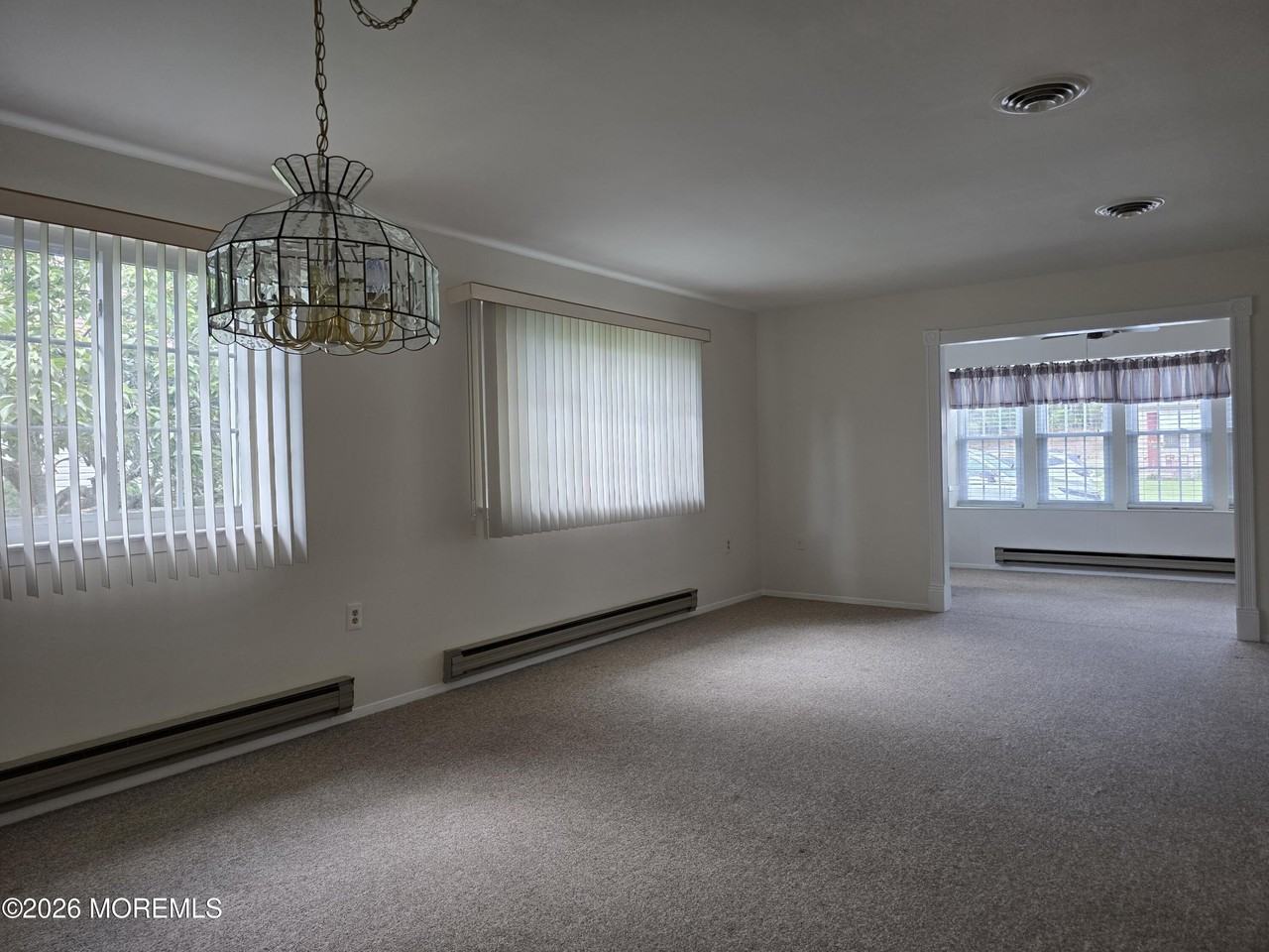 40 Birchwood Dr - Photo 5 of 13
