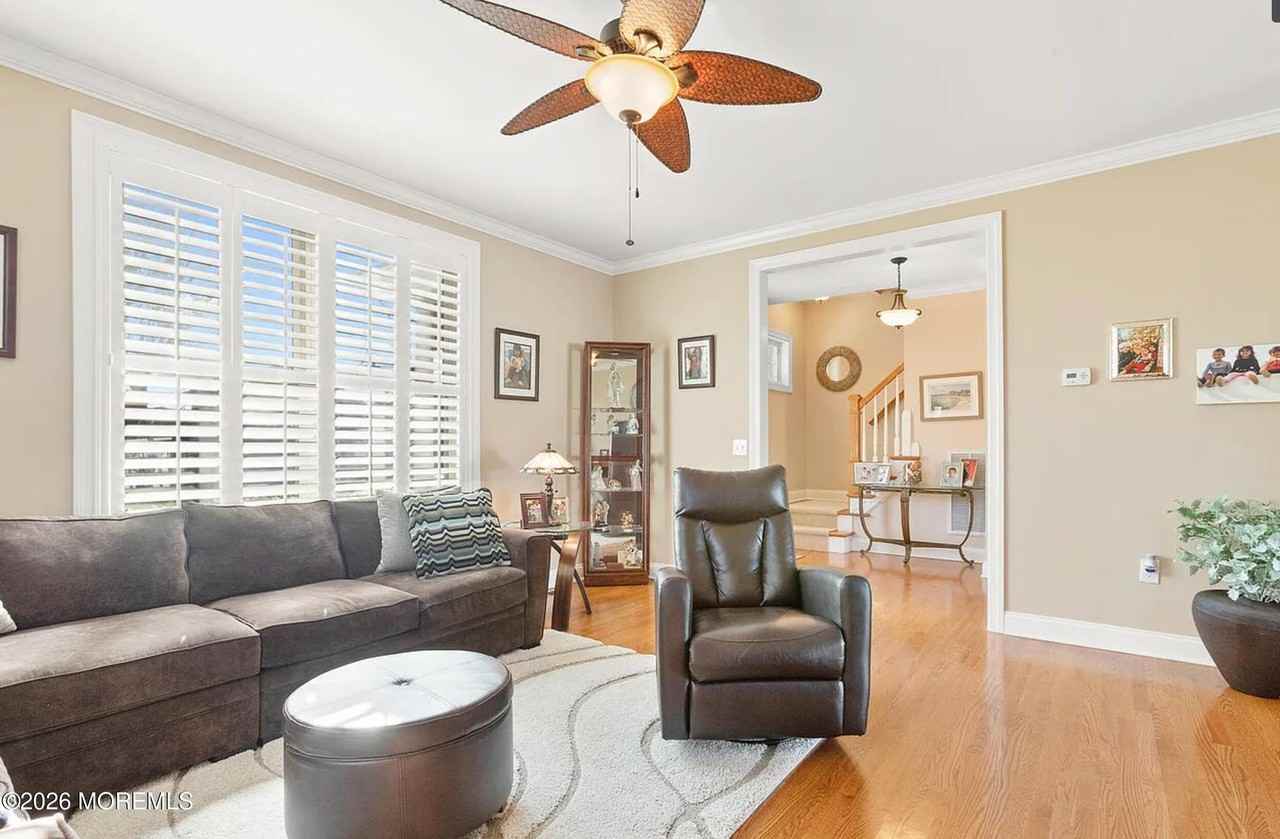 15 S Jackson Ave - Photo 6 of 18