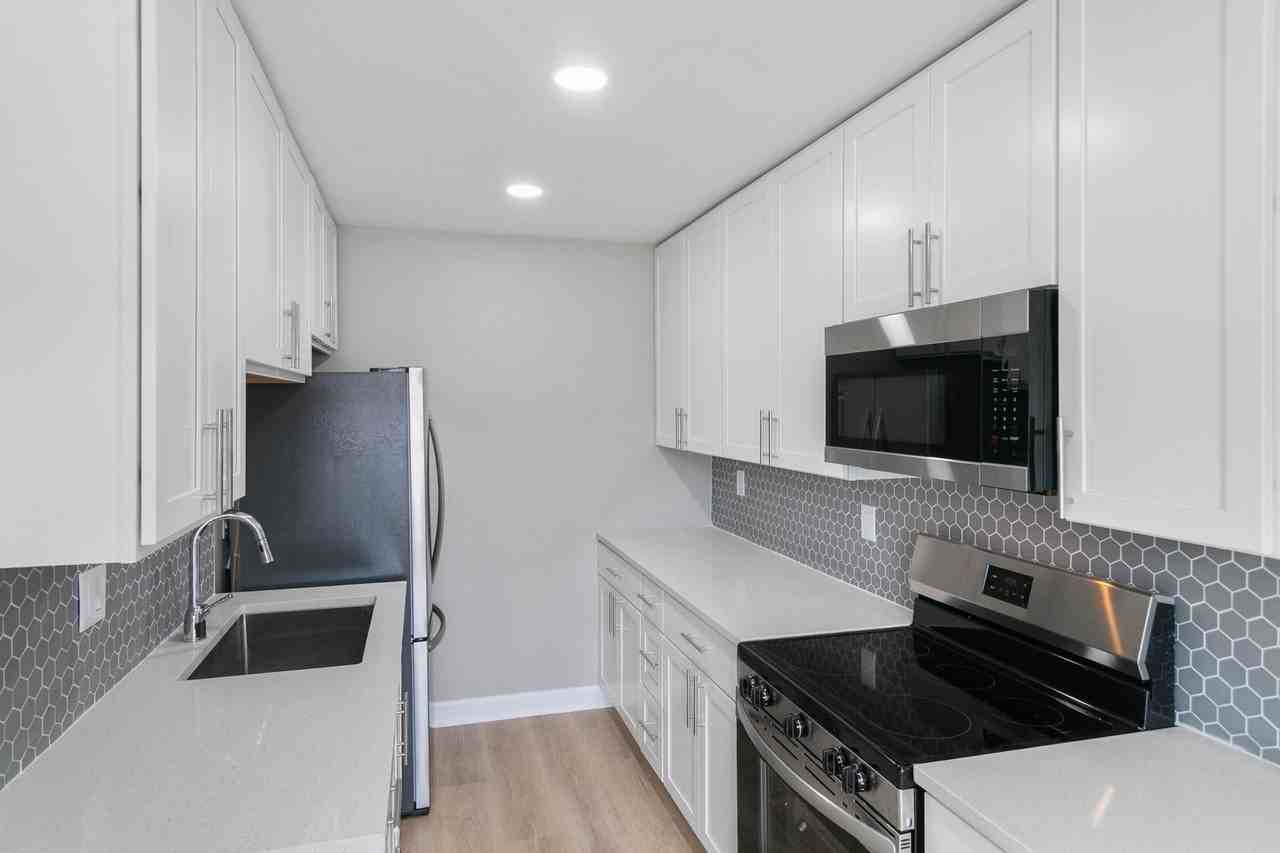 405 E Reed St #9 - Photo 3 of 14