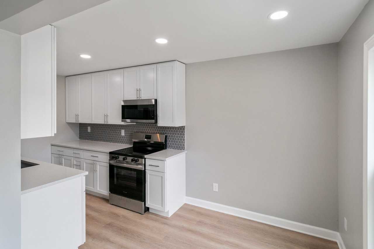 405 E Reed St #9 - Photo 5 of 14