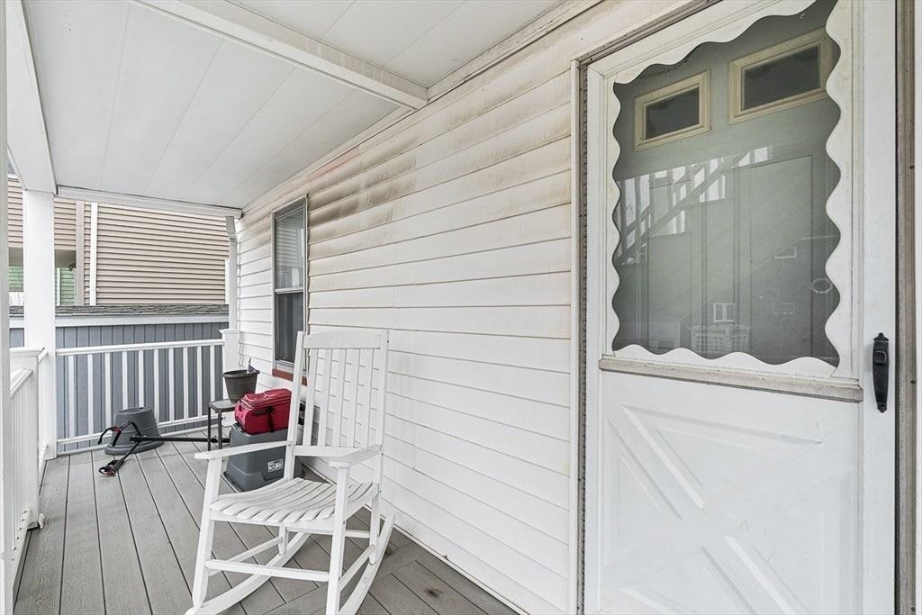 70 Windsor Rd - Photo 2 of 11