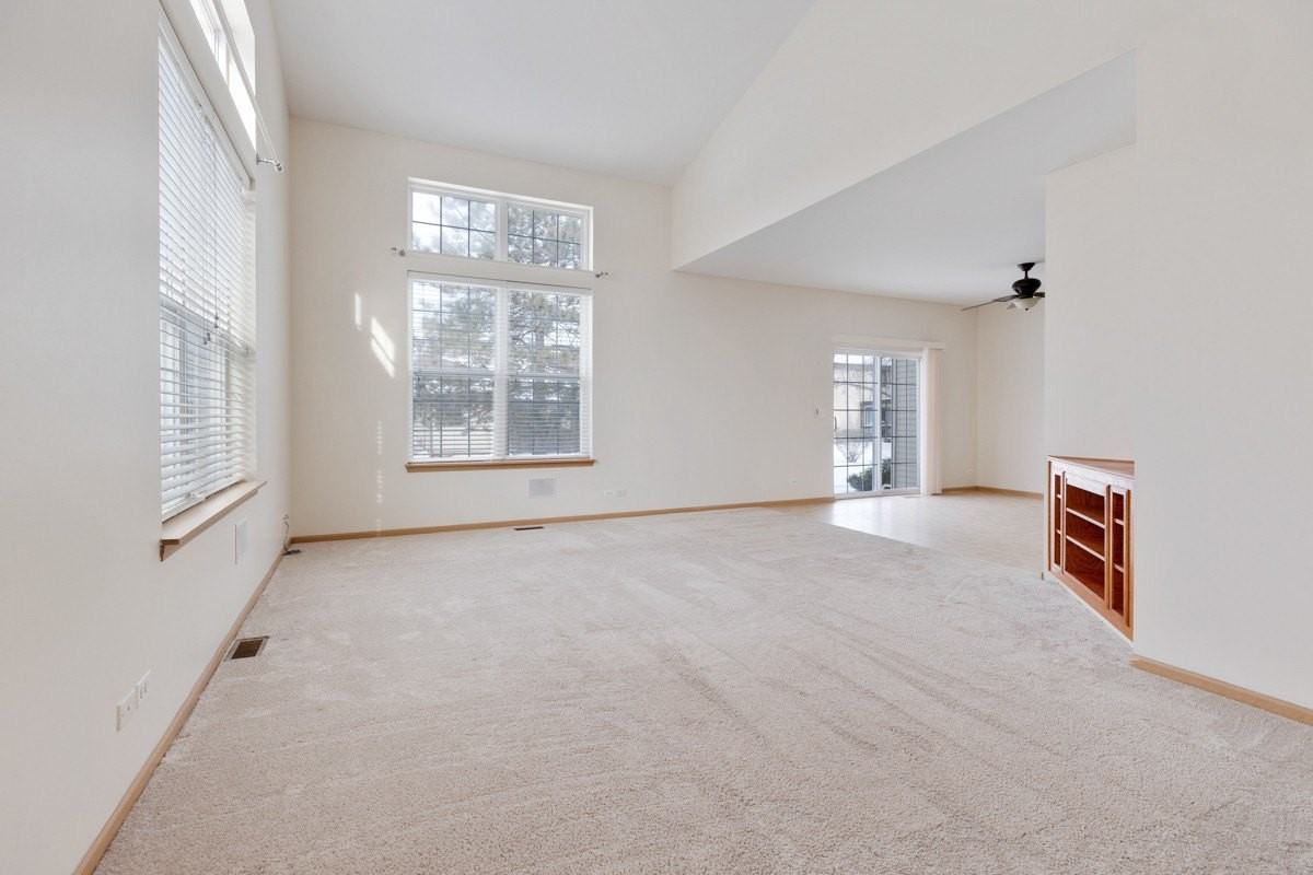 840 Amelia Ct - Photo 4 of 30