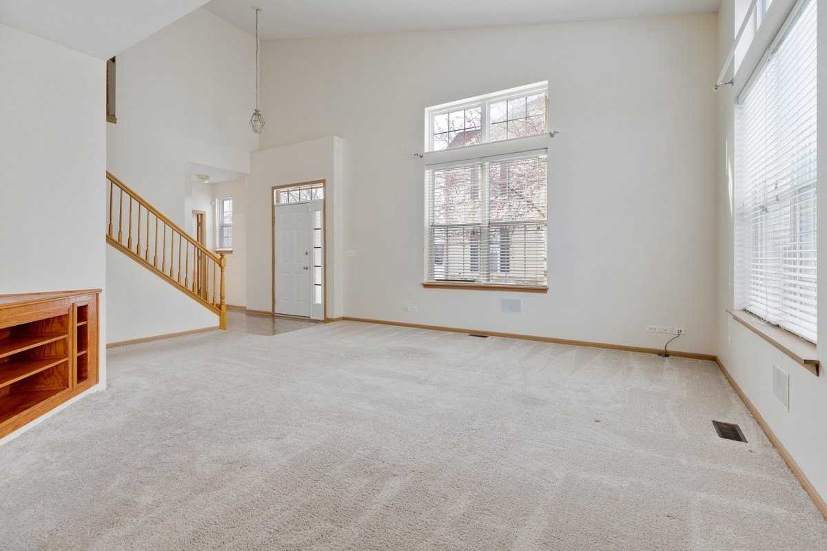 840 Amelia Ct - Photo 5 of 30