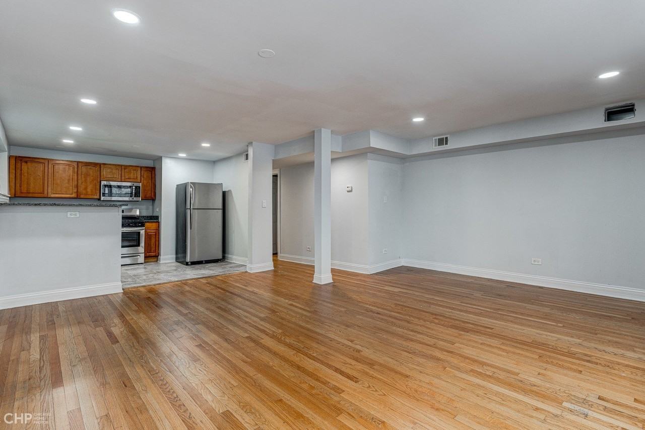 4938 S King Dr #2 - Photo 6 of 16