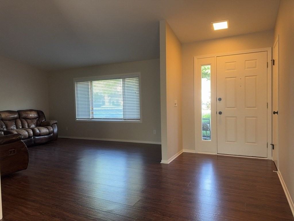 3829 Eastway Dr - Photo 6 of 31