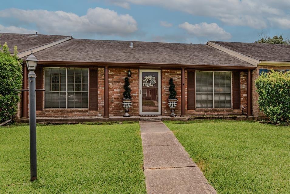 5975 Meadow Way - Photo 3 of 19