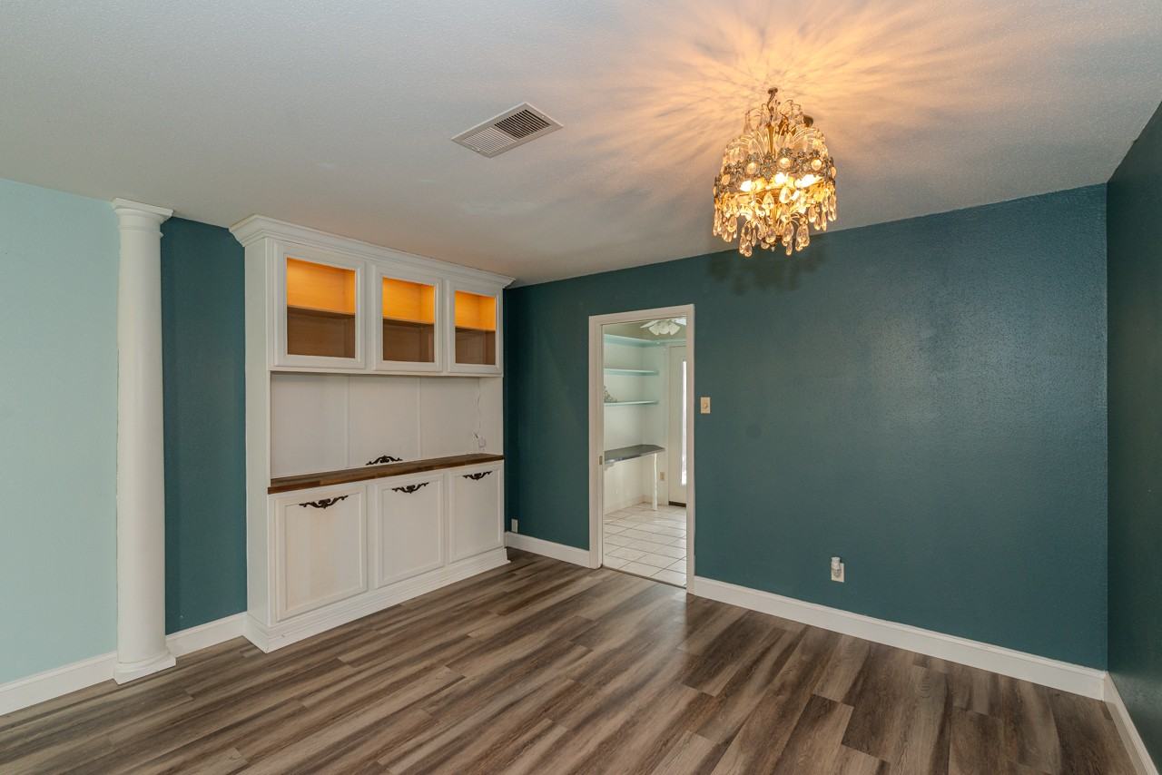 5975 Meadow Way - Photo 6 of 19