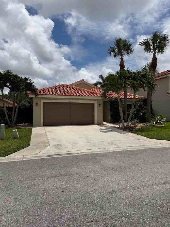 8202 White Rock Cir - Photo 2 of 39