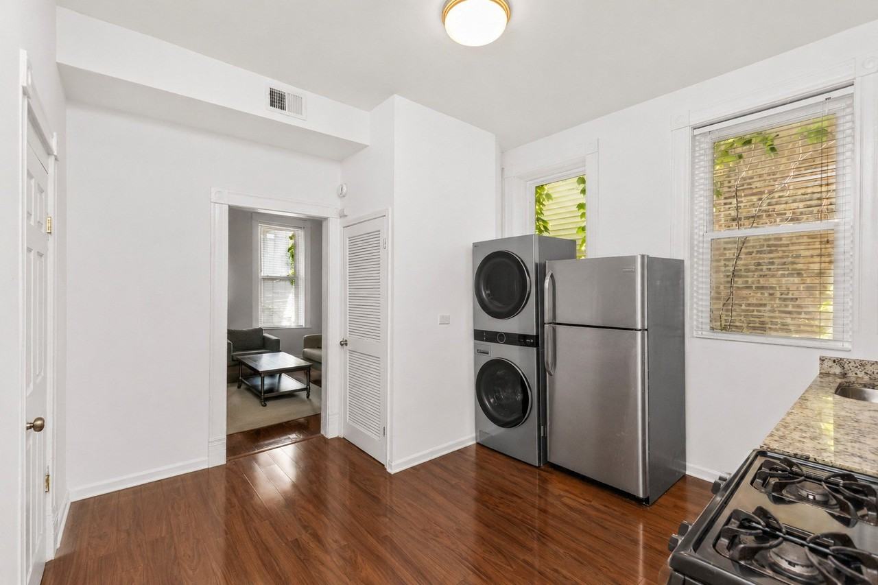 841 N Damen Ave #2R - Photo 6 of 21