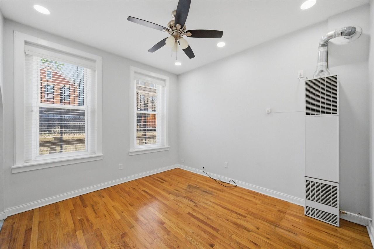 2125 W 18th Pl #1F - Photo 4 of 15