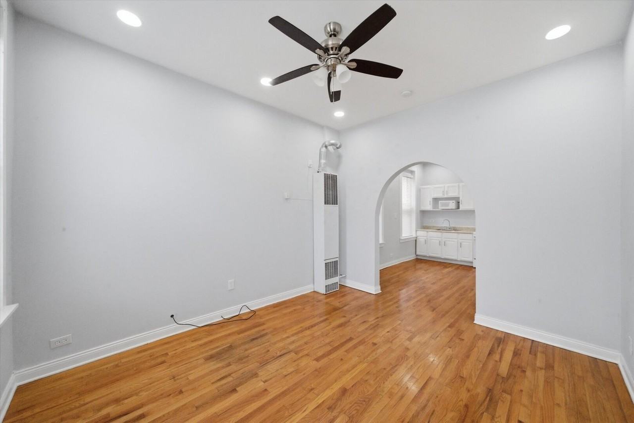 2125 W 18th Pl #1F - Photo 5 of 15