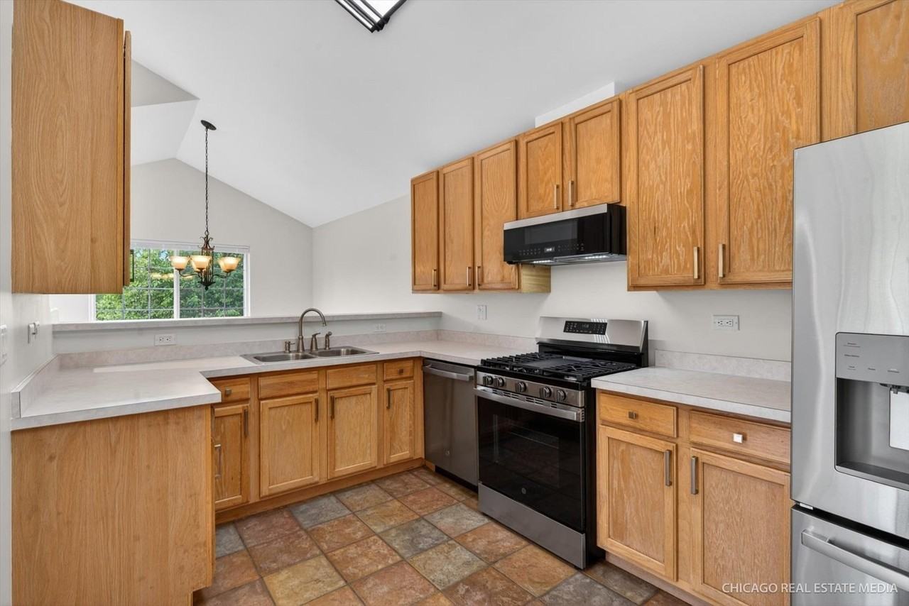 1399 New Haven Dr #0 - Photo 5 of 25