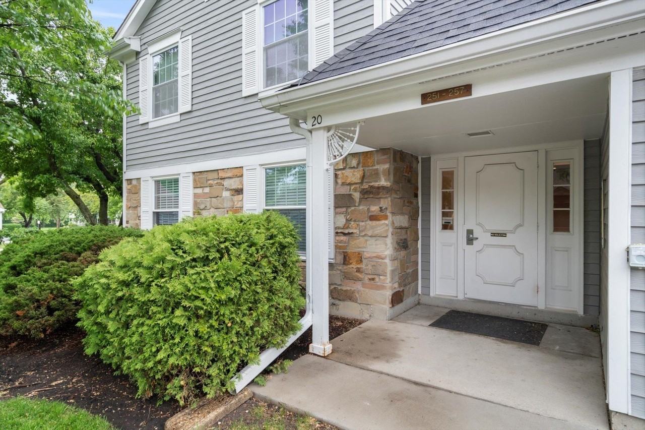 251 Appletree Ct #Z1 - Photo 2 of 22