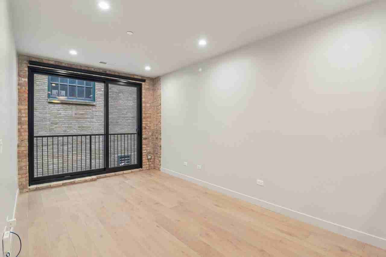 1706 Sherman Ave #212 - Photo 2 of 15