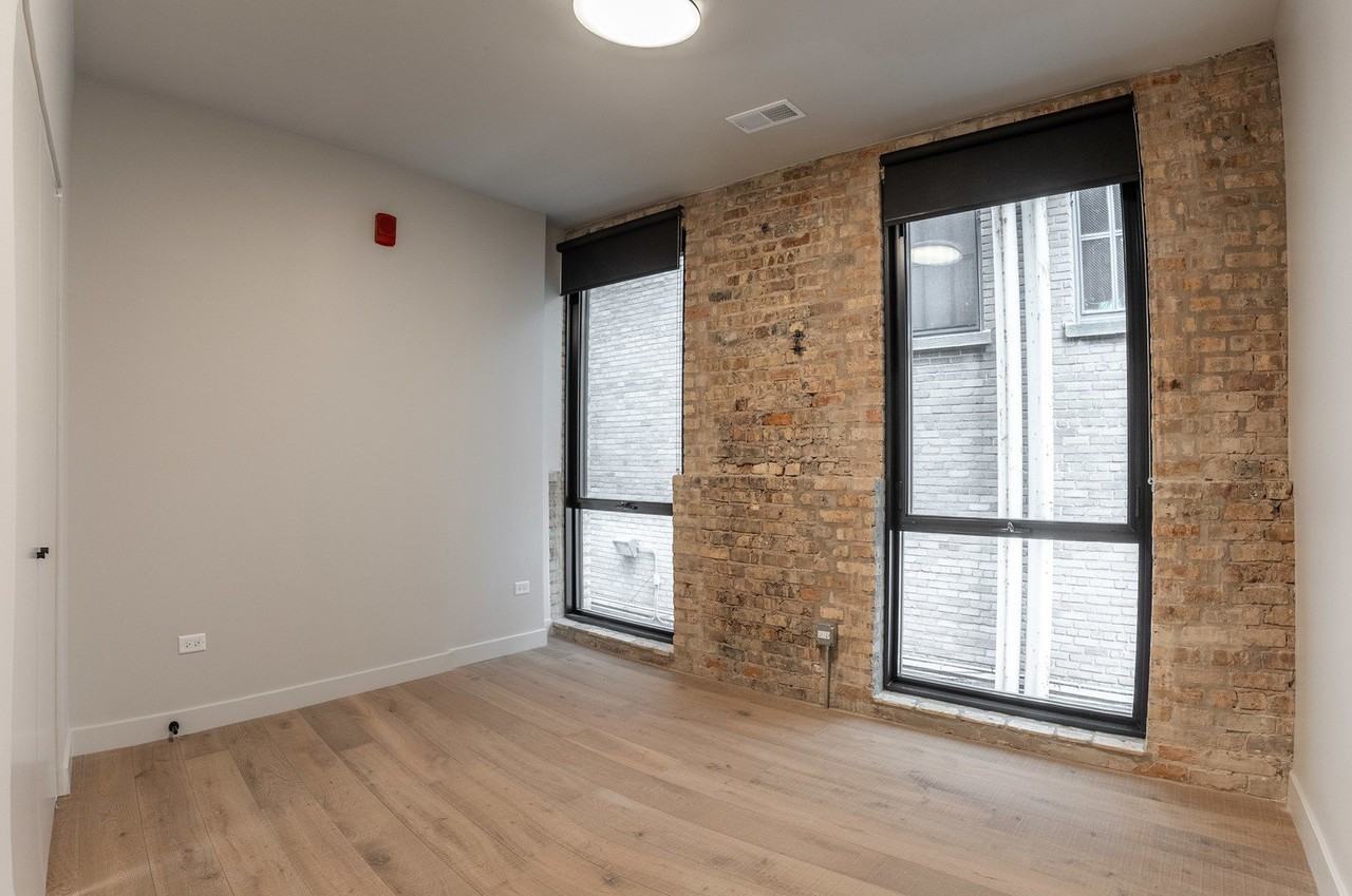 1706 Sherman Ave #302 - Photo 6 of 10