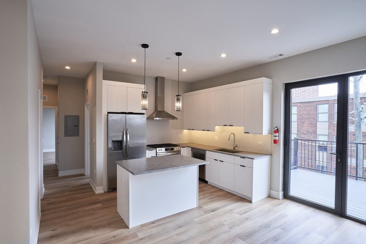 6029 S Champlain Ave #6 - Photo 5 of 13