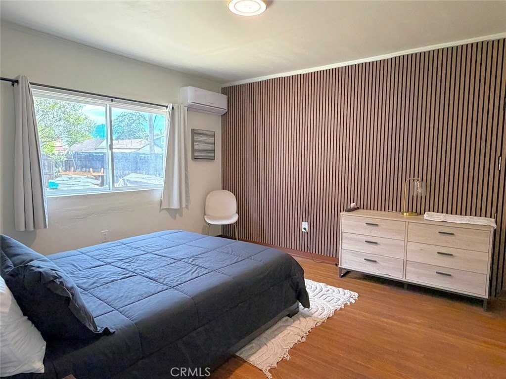 522 Westminster Ave #A - Photo 5 of 16