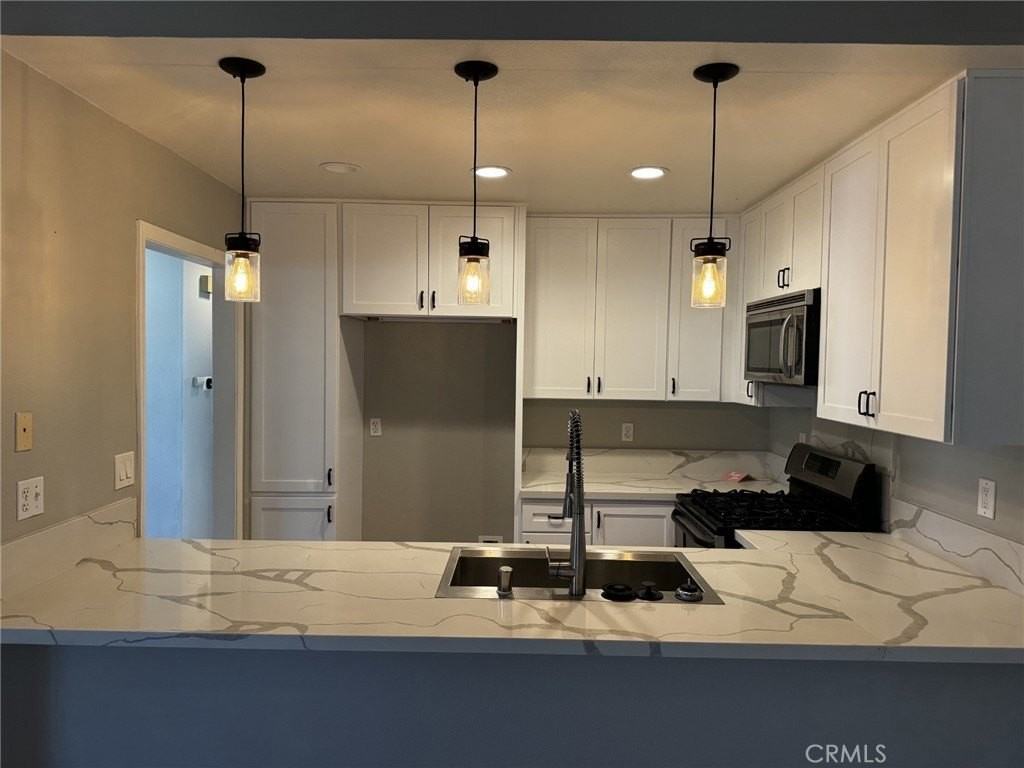203 Teague Dr - Photo 4 of 28