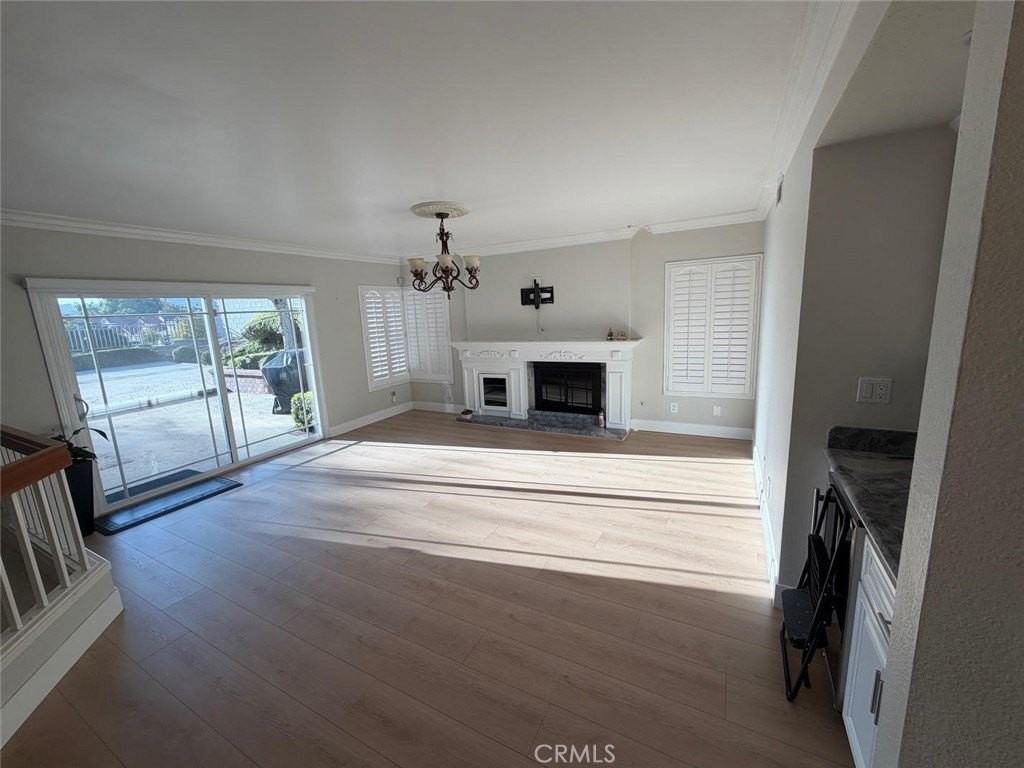 807 Cottonwood Way - Photo 3 of 9