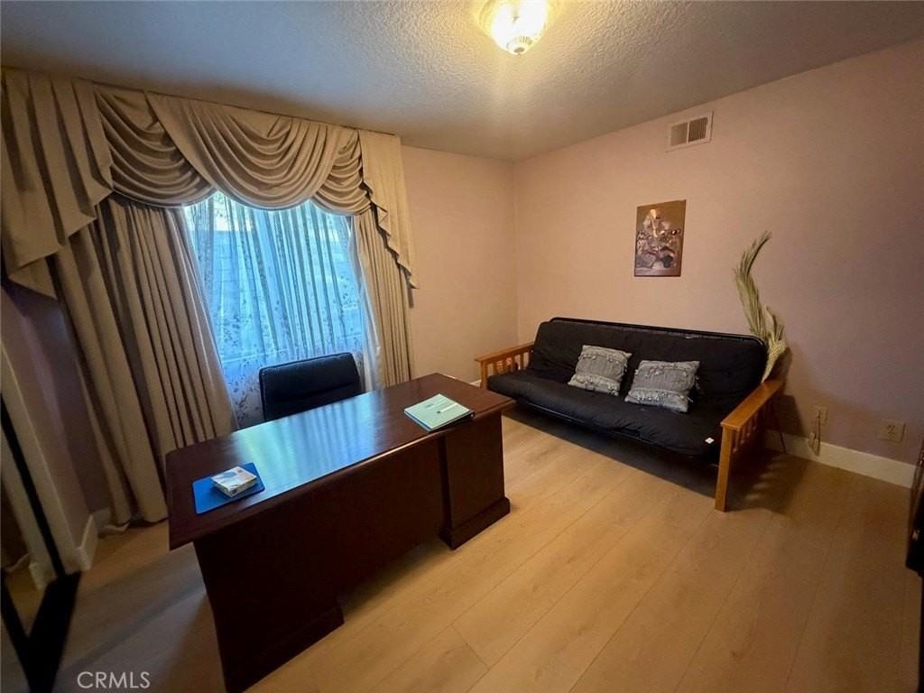 807 Cottonwood Way - Photo 4 of 9