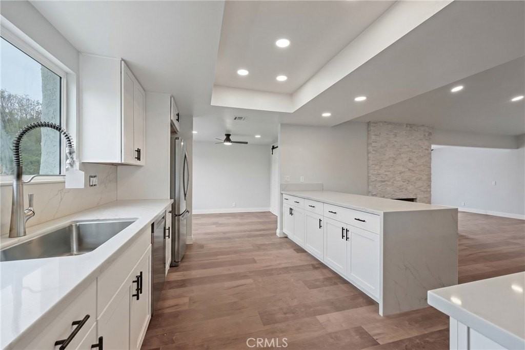 1624 Cordova Ave - Photo 2 of 16